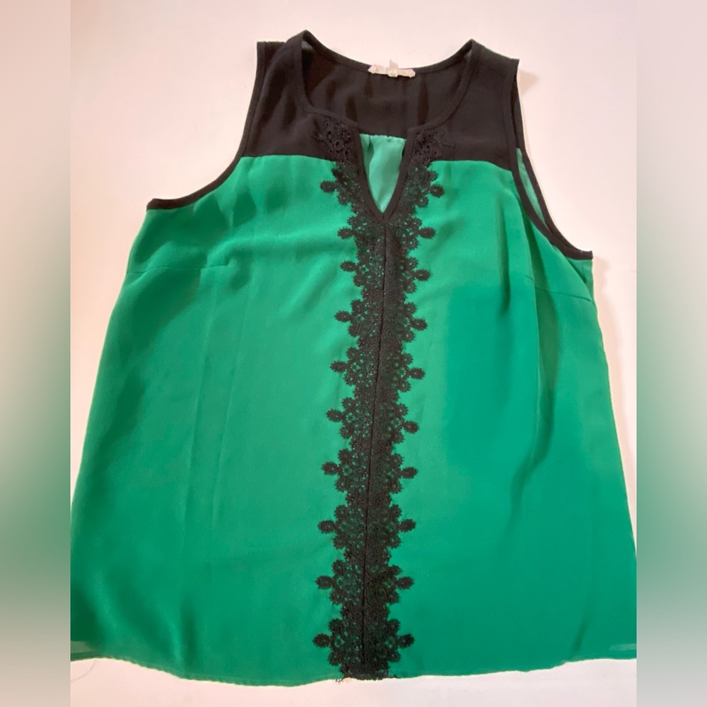 41 Hawthorn Green/Black top
